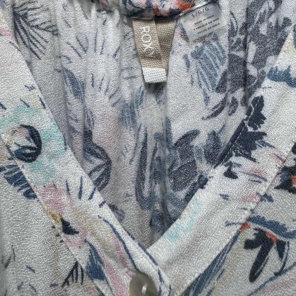 Roxy Floral Button-Up Blouse Tank - Picture 4 of 4